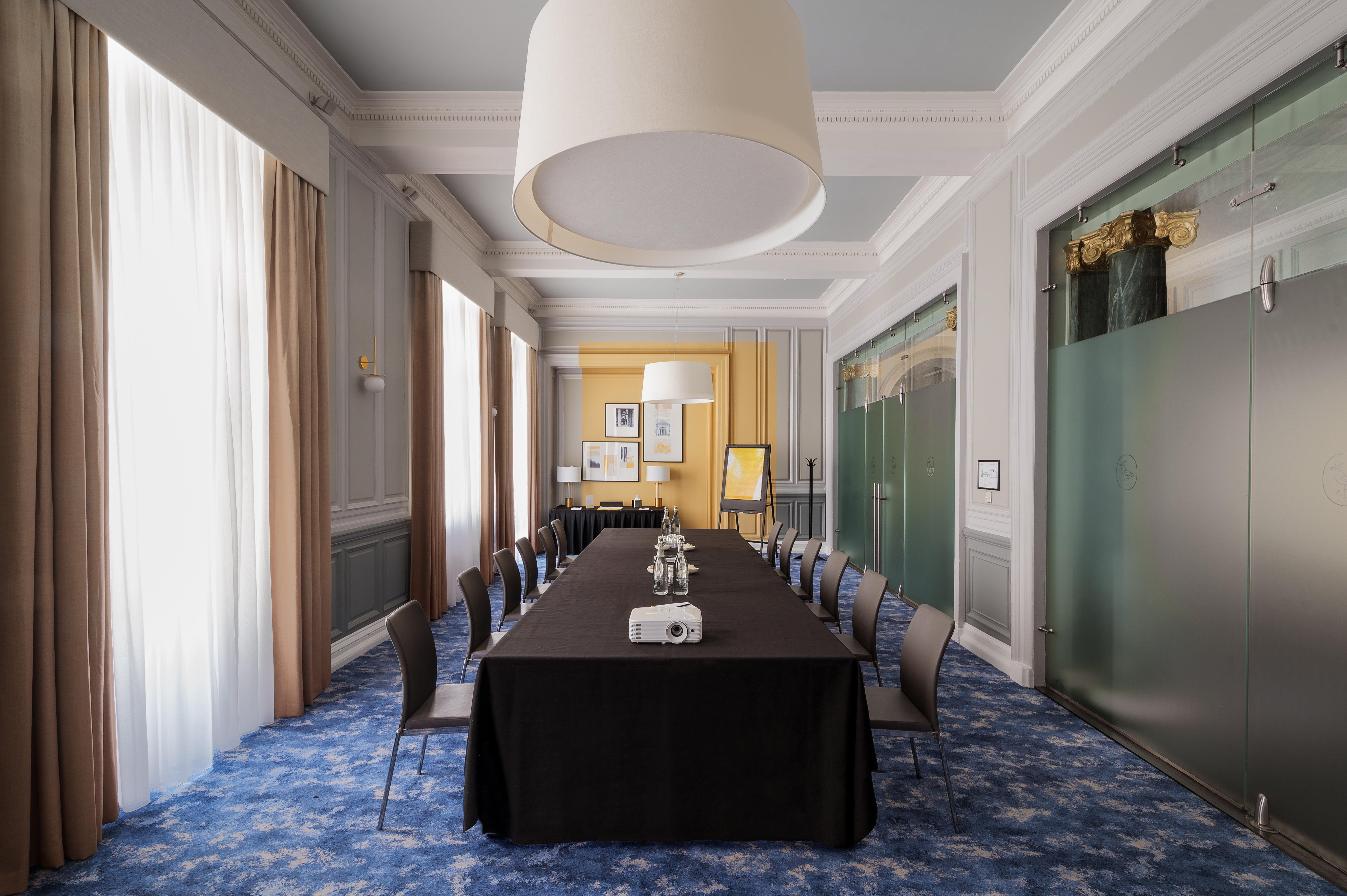 Voco Grand By Ihg Отель 4*